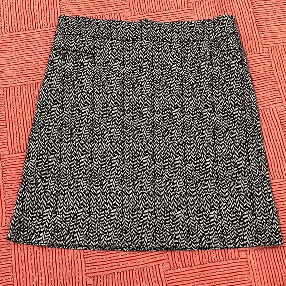 Renuar (Montreal) women’s size 6 Black and White Patterned dressy skort - Picture 1 of 10